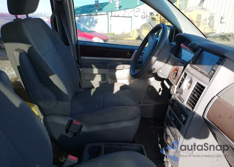 2010 Chrysler Town & Country Touring из США, поврежденный, VIN 2A4RR5DX3AR189553